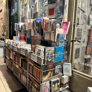 books at the passage paris tour