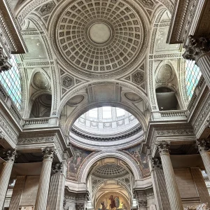 inside the pantheon ‏paris latin tour